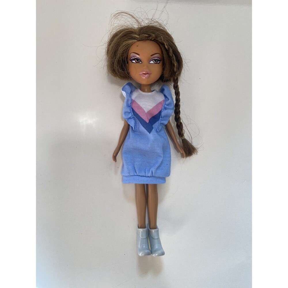 2012 Bratz Yasmin Desert Jewelz Doll & Short Cut Hair W/ Dress & Shoes 40311ELE